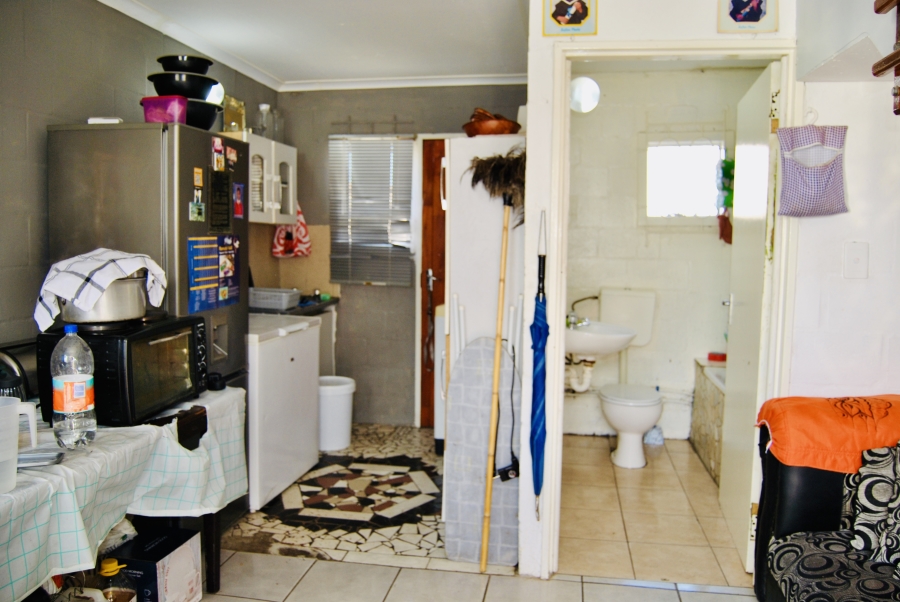 2 Bedroom Property for Sale in Pelican Park Western Cape